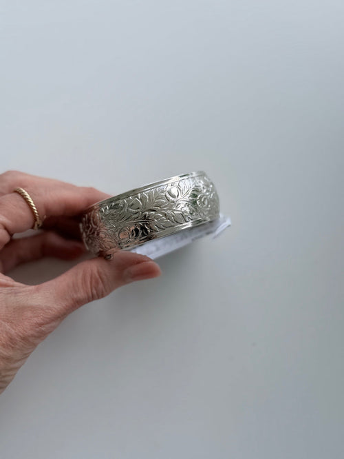 1940s Hinged Cuff
