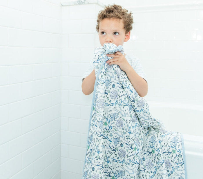 Timo & Violet Coral Reef Hooded Bath Towel