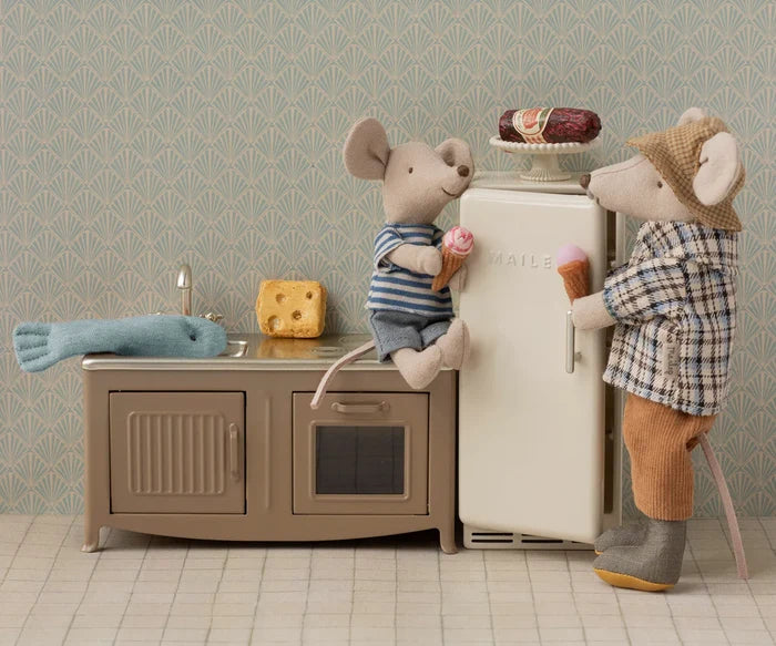 Granddad Mouse