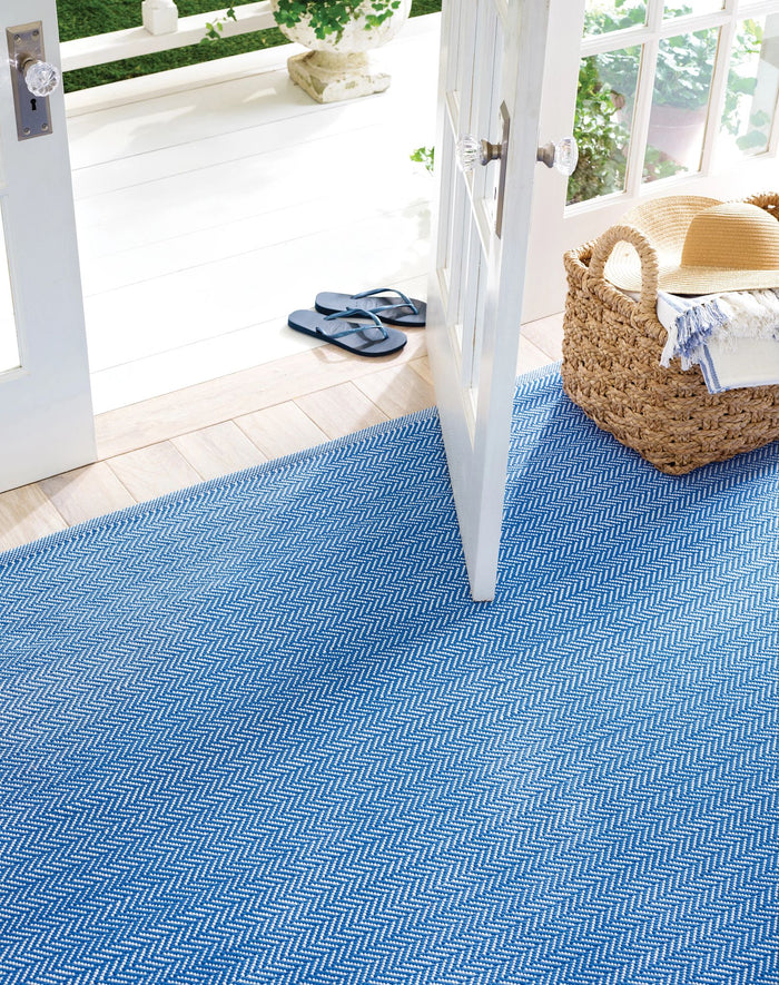 Herringbone French Blue/White Handwoven Indoor/Outdoor Rug Rug By Annie Selke