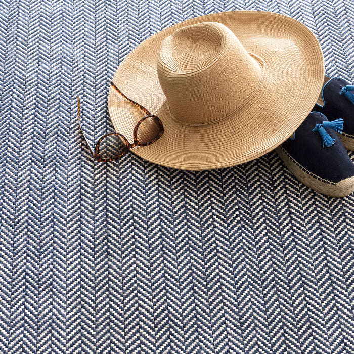 Herringbone Navy/Ivory Handwoven Indoor/Outdoor Rug Rug By Annie Selke