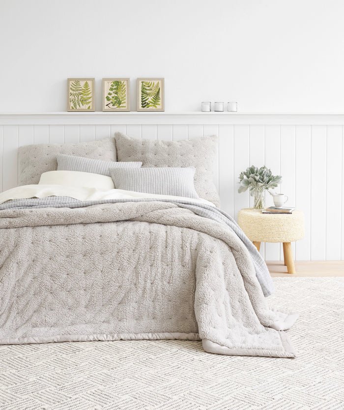 Layers Grey Hand Hooked Wool Rug Rug By Annie Selke