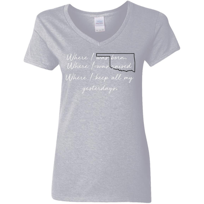 G500VL Gildan Ladies' 5.3 oz. V-Neck T-Shirt / Sport Grey / S