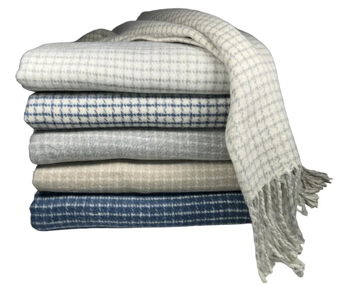 Small Check Pattern Throw - Sand/Cream