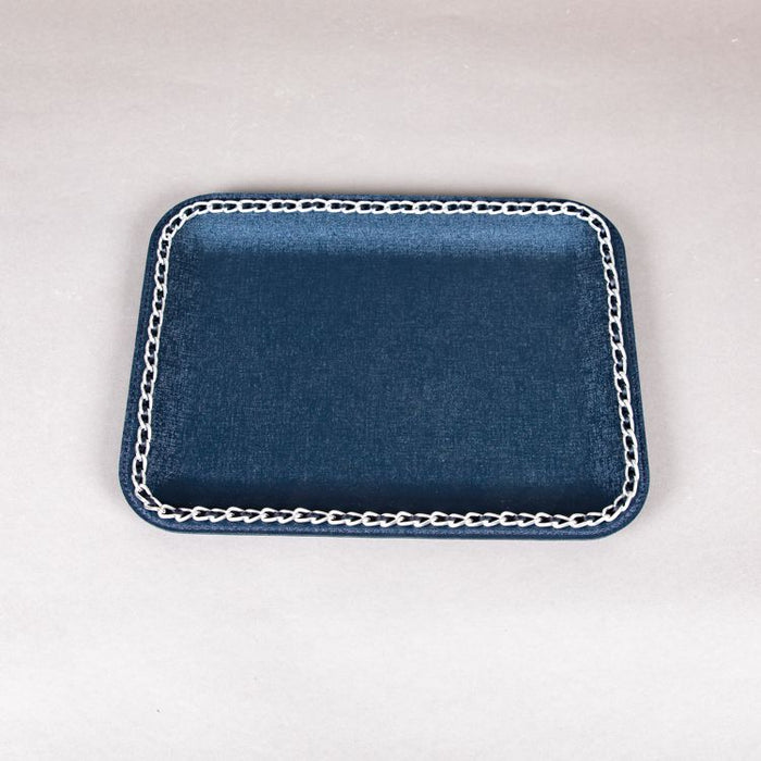 SMALL PLASTIC TRAY W/METAL/SILVER CHAIN 25CM BY 33CM (202107384)