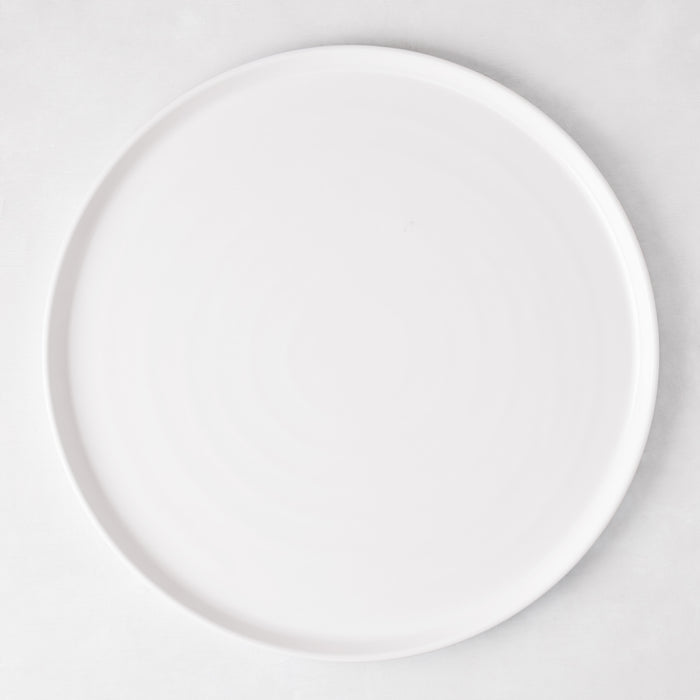 HG White Melamine Serving Platter, 15"Dia, with a modern lipped design.