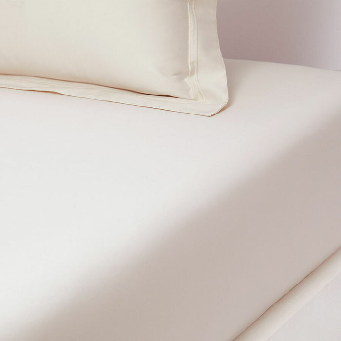 Yves Delorme Triomphe Fitted Sheet - Nacre